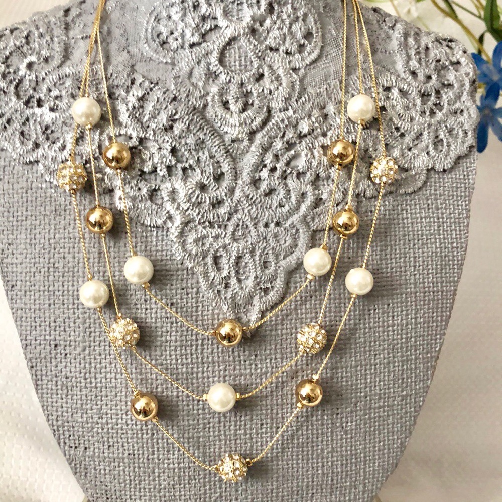 💕Beautiful 3 layers Pearl Necklaces by Dillard’s - Picture 3 of 8